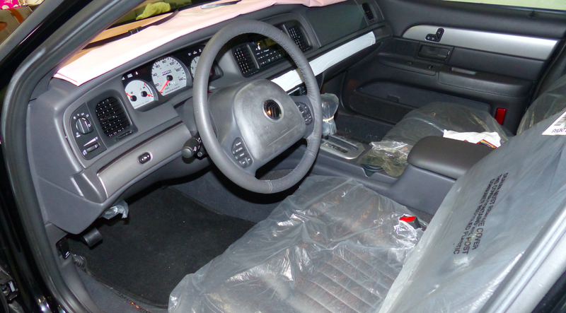 Illustration for article titled This Couple Is Selling A Mint-Condition 2003 Mercury Marauder With 62 Miles